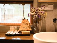 杭州悦地客栈 - 和悦阁楼式家庭浴缸房
