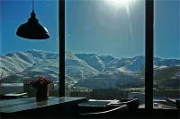 Xichengyi Inn - con vistas a la montaña