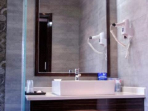 唐山华瑞酒店 - 豪华套房