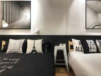 上海发条小姐公寓(乍浦路街道分店) - 简约一室双床房