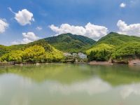 安吉天悦湖景居山水民宿 - 榻榻米大床