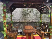 Lianhua Inn