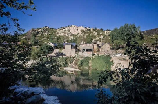 Yimeng Shanshe Holiday Hotel