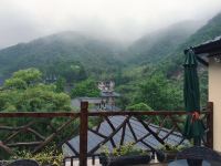 湖州莫干山沐心坊洋家乐公寓(三莫线分店) - 精致十室二厅套房