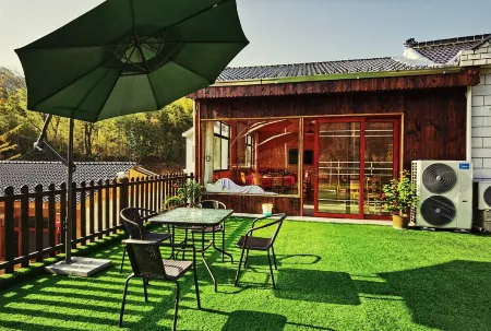 Shanlijia Homestay Отели рядом с достопримечательностью «Chujiatan»