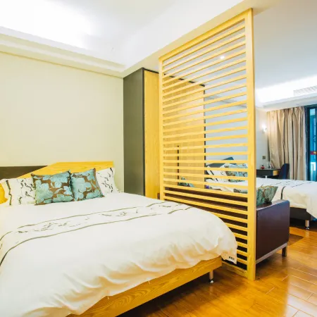 Yuehui International Apartment