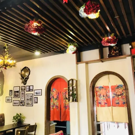 Mingyue Guxiang Inn