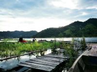 千岛湖水岛花海民宿 - 湖景大床房