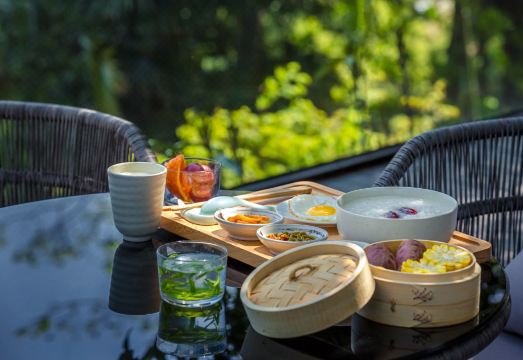 루시먼 리트리트의 한적하고 조용한 외부 전경 이미지