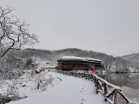 信阳老宅子乡宿农家院 - 湖景一室二床房