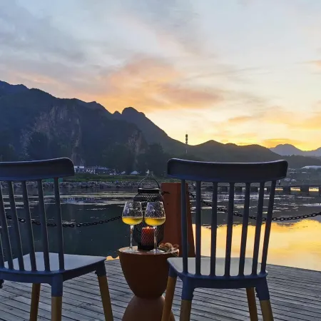 Yesanpo yun  in Yunye Guesthouse