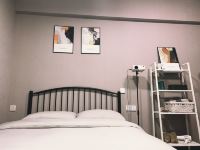 成都织织爱乐之城公寓 - 舒适一室大床房