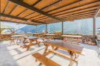 Mogan Mountain House