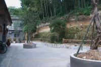 Shunan Zhuhai Xiuzhu Pingzhuang Residence Hotels near Southem Sichuan Bamboo Sea
