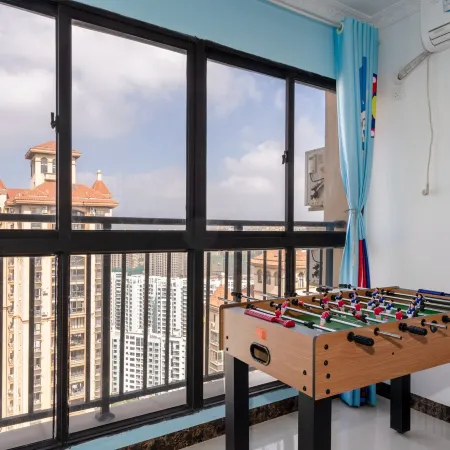 Beihai Lehaiju Family Apartment (Wanda Branch)