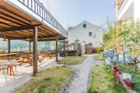 Mogan Mountain House