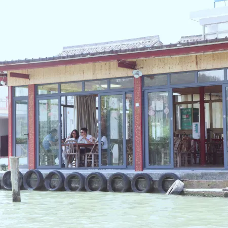 Chunli Tea Courtyard (Dongqian Lake)