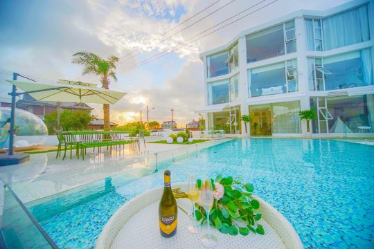 Dream Island Resort