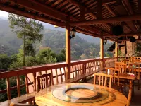Longji Rice Terraces Fengya Mountain Dwelling B&B - فطور