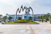 Roomme Apartment Hotel (Guilin High-speed Railway North Station) Hotels in Guilin