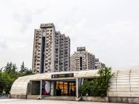 上海C乐乐公寓(杨高南路辅路分店) - 酒店附近