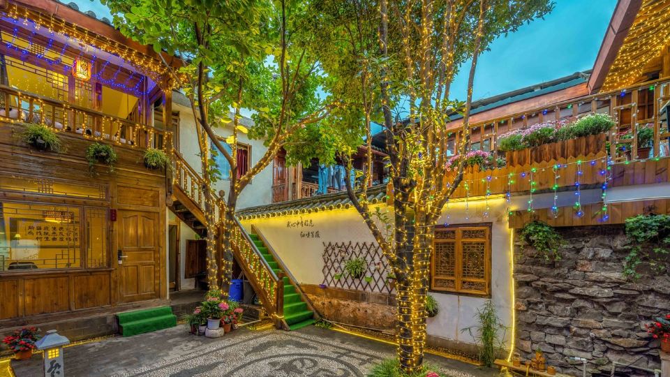 Huaqian Yuexia Inn Lijiang