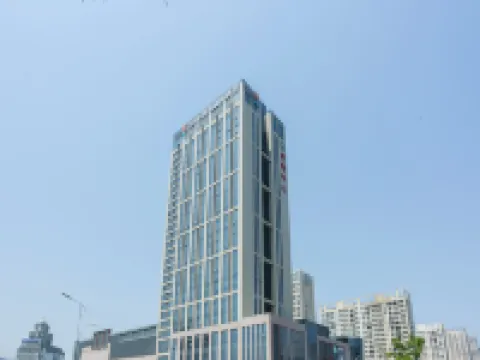Tuyuan Holiday Apartment (Weihai Railway Station Hanlefang West Street) Hotels in Weihai