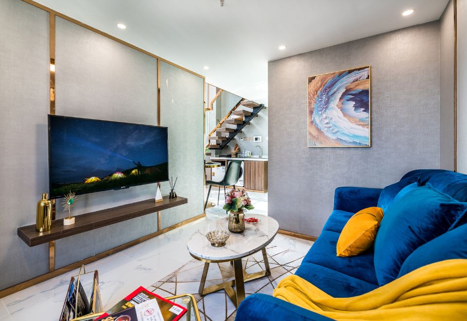 클라우드 트래블 하이엔드 로프트 호텔의 세련된 내부 모습