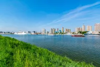 Haihua Island Hotel (Tianjin Binhai High-speed Railway Station)