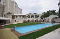 Holiday Inn ISTANBUL CITY by IHG - Pools
