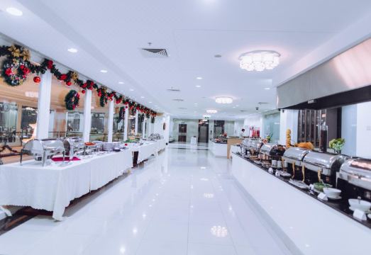 떠이닌 호텔 내부 전경