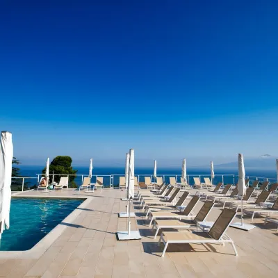 Art Hotel Gran Paradiso Hotels near Spiaggia Sorrento