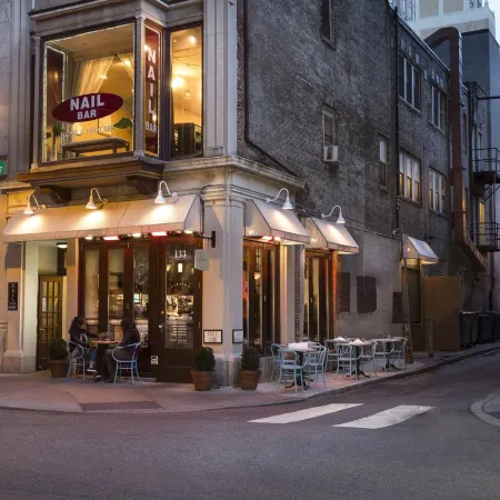 The Windsor Suites Philadelphia Отели рядом с достопримечательностью «Зал Независимости»