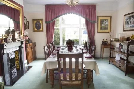 Banbury Cross B&B Отели в г. Суолклифф