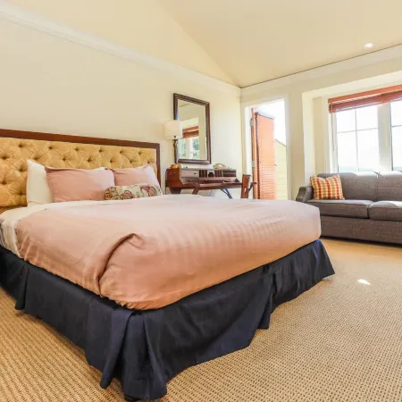 Poets Cove Resort & Spa