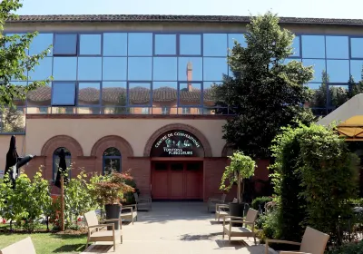 Abbaye des Capucins Spa & Resort Hotels in der Nähe von Espace le V.o