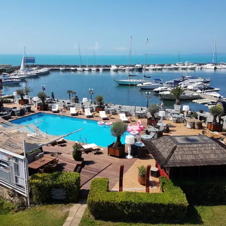 Hotel Palace Marina Dinevi