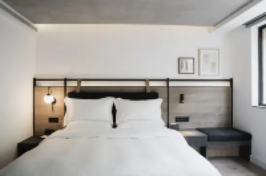 Xu Li Traveling Hotel (Chengdu Taikoo Li Chunxi  Road Branch)