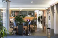 Hotel Zena Beauty & Shopping Center - بار