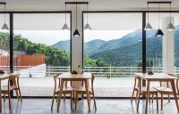 Cloud Bamboo Mansion