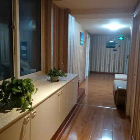 Dingxi Hongcheng Hotel