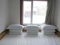 雪乡山水之家家庭旅馆 - 三人水暖床