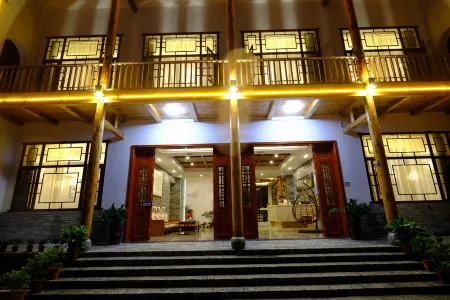 Dujuan Huakai Homestay (Shaoshan Scenic Area) Отели рядом с достопримечательностью «Dishui cave»