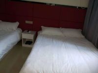 易佰良品酒店(上海曹安公路轻纺市场店) - 双床房