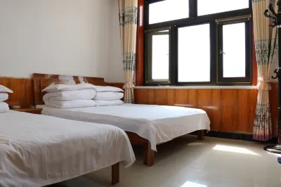 Wuyuan Hongyun Resort Hotels near Dayuanzi Mosque