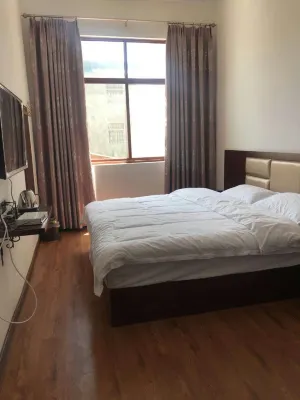 Chengjiang Chunsong Hotel Hotel a Luchong Scenic Area