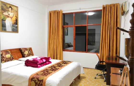 芒康鴻發商務賓館