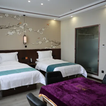 Huaxuan Hotel (Zuoquan Station Branch)