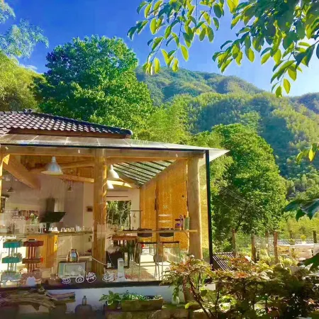 Little Forest Guesthouse