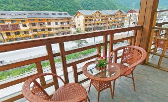 Shennongjia Jingxinju Inn